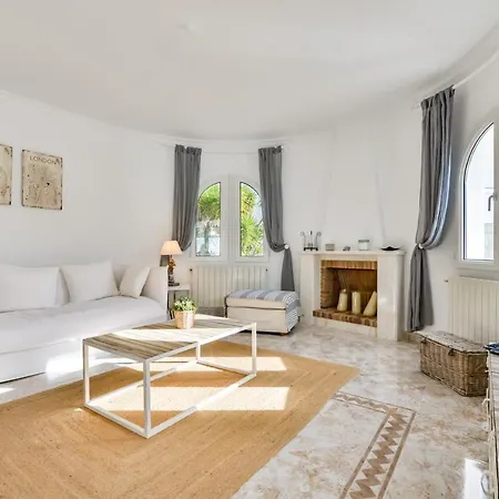 Guzman - Anneida 别墅 *