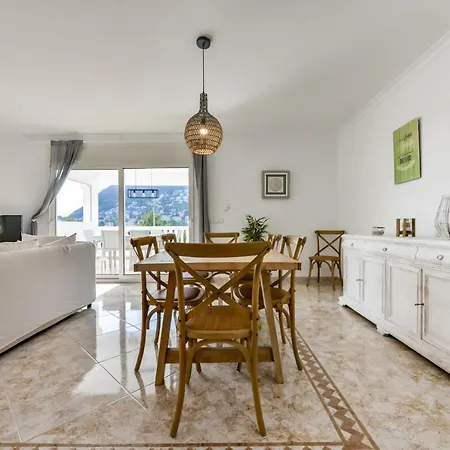 Villa Guzman - Anneida Calpe