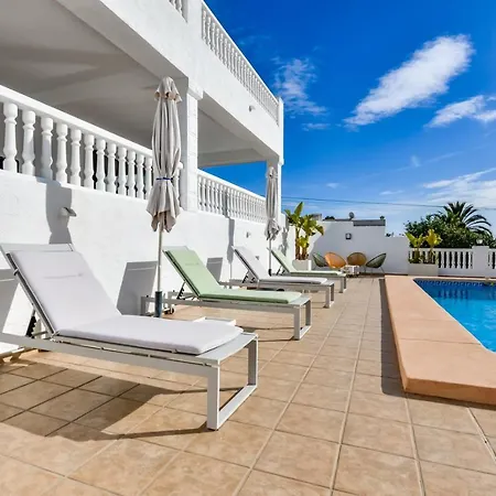 Villa Guzman - Anneida Calpe