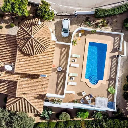 Guzman - Anneida Villa Calpe