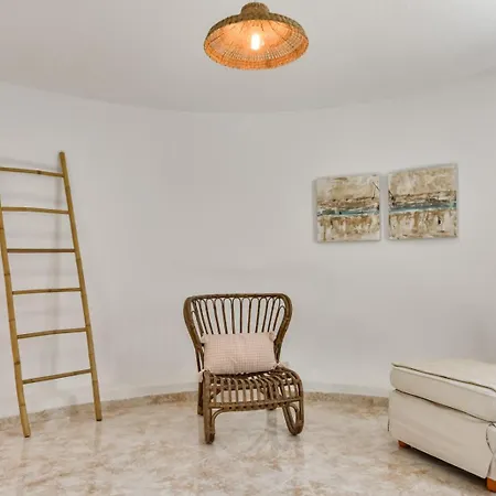 Villa Guzman - Anneida Calpe